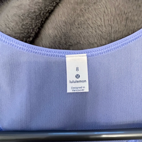 Cool purple lululemon tank top size 8 - Picture 3 of 3